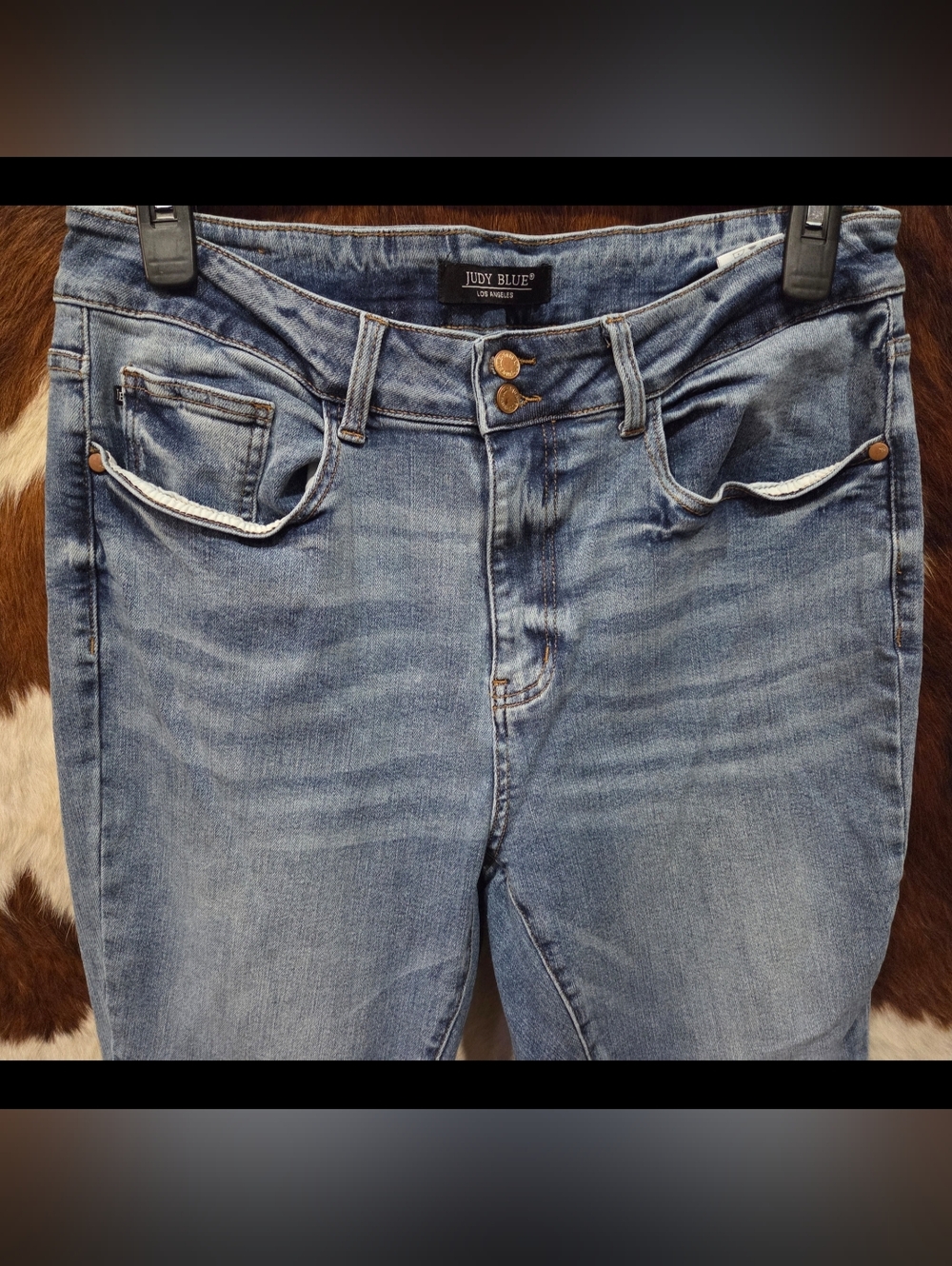 Judy Blue Medium Wash Straight Jeans with Raw Hem - Picture 2 of 8